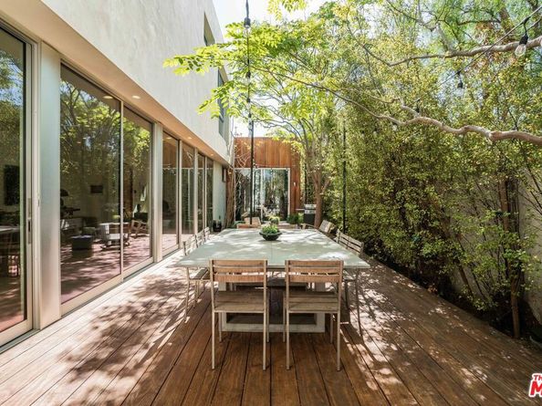 2000 Walnut Avenue, Venice CA 90291