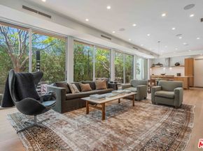 2000 Walnut Avenue, Venice CA 90291