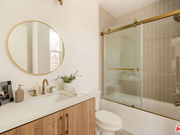 3851 N Riley Lane, Los Angeles CA 90065