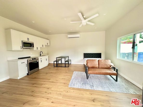 3014 S Norton Avenue, Los Angeles CA 90018