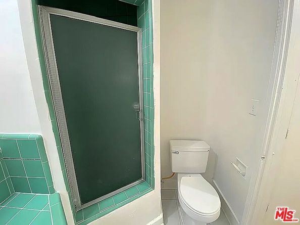 1846 Silver Lake Boulevard, Los Angeles CA 90026