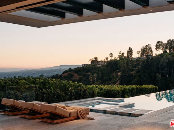 9259 Robin Drive, Los Angeles CA 90069