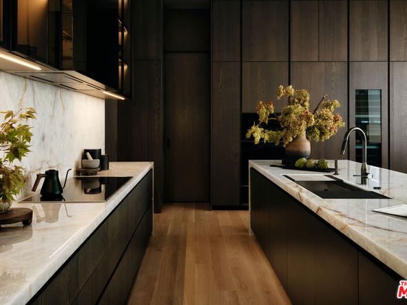 9259 Robin Drive, Los Angeles CA 90069