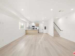 5651 Case Avenue, North Hollywood CA 91601