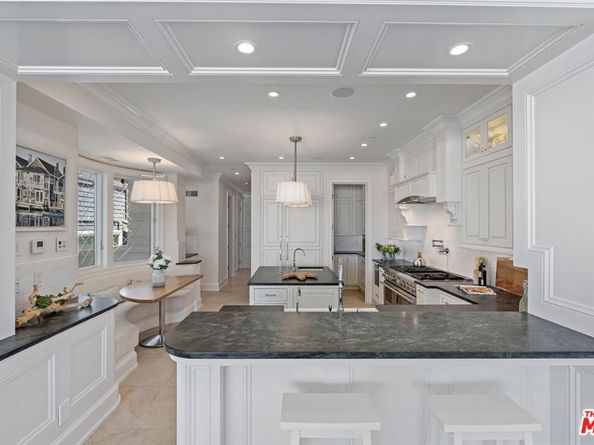 2705 Ocean Front Walk, Venice CA 90291