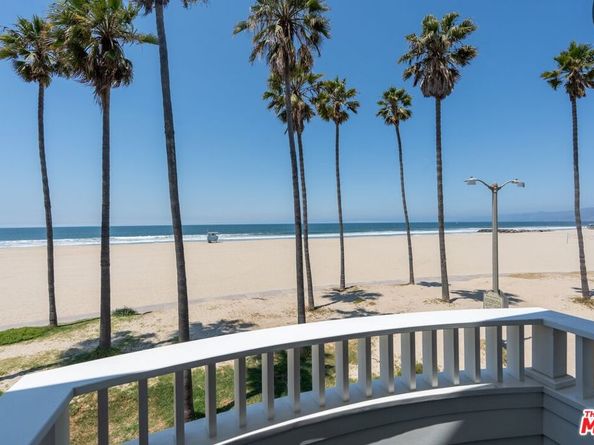 2705 Ocean Front Walk, Venice CA 90291