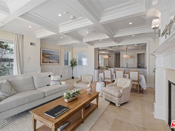 2705 Ocean Front Walk, Venice CA 90291