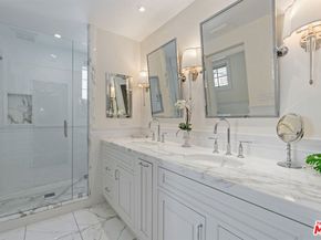 2705 Ocean Front Walk, Venice CA 90291