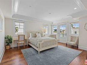 2705 Ocean Front Walk, Venice CA 90291