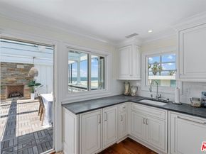 2705 Ocean Front Walk, Venice CA 90291