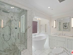 2705 Ocean Front Walk, Venice CA 90291