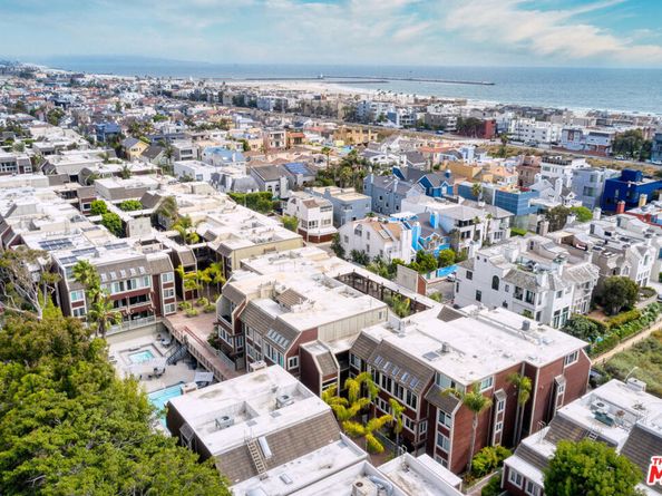 4250 Via Dolce 321, Marina Del Rey CA 90292