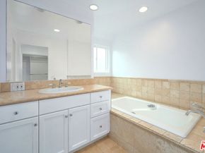 4250 Via Dolce 321, Marina Del Rey CA 90292