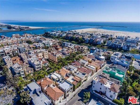 4250 Via Dolce 321, Marina Del Rey CA 90292