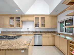 4250 Via Dolce 321, Marina Del Rey CA 90292