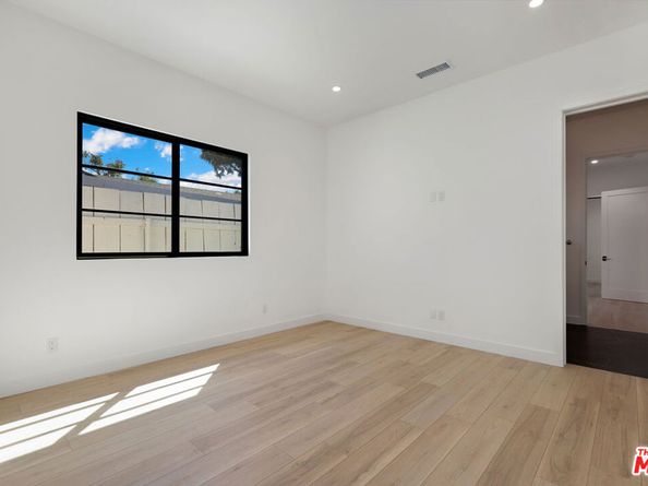 20171 Bayview Avenue, Newport Beach CA 92660