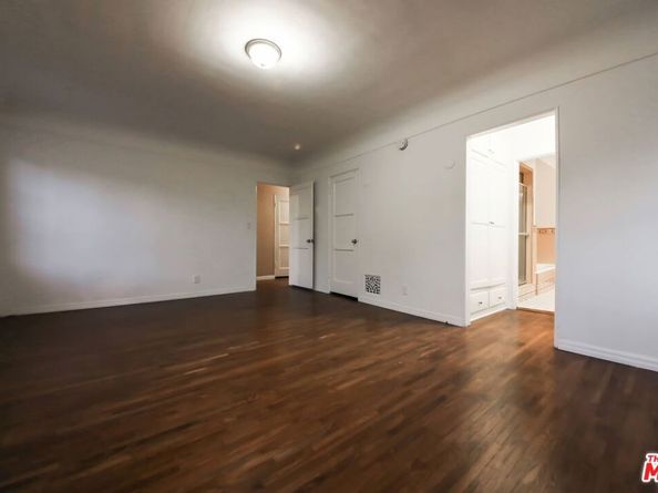 147 N Detroit Street, Los Angeles CA 90036