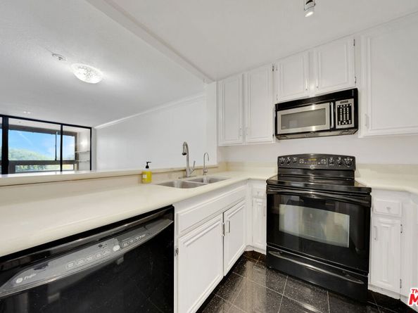 121 S Hope Street 429, Los Angeles CA 90012