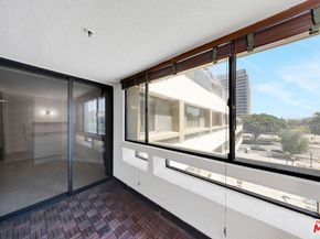 121 S Hope Street 429, Los Angeles CA 90012