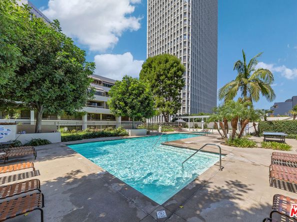 121 S Hope Street 429, Los Angeles CA 90012