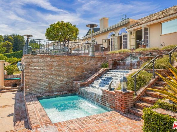 10820 Ambazac Way, Los Angeles CA 90077
