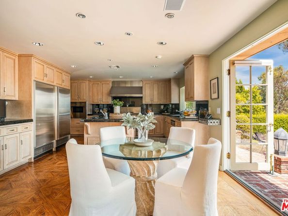 10820 Ambazac Way, Los Angeles CA 90077