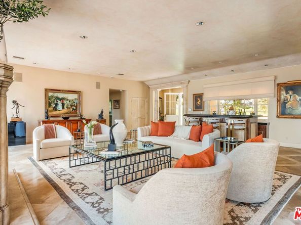 10820 Ambazac Way, Los Angeles CA 90077