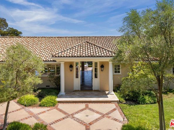 10820 Ambazac Way, Los Angeles CA 90077