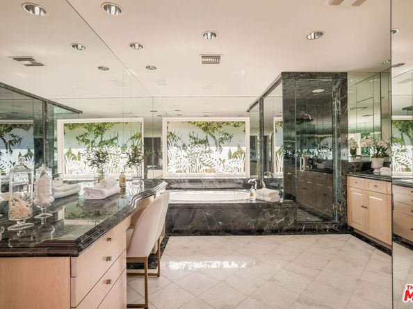 10820 Ambazac Way, Los Angeles CA 90077