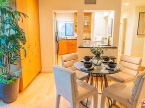 880 Hilldale Avenue 10, West Hollywood CA 90069