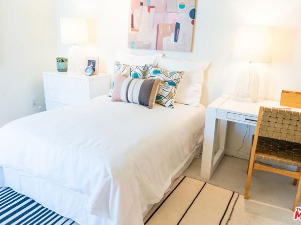 880 Hilldale Avenue 10, West Hollywood CA 90069