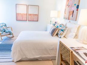 880 Hilldale Avenue 10, West Hollywood CA 90069