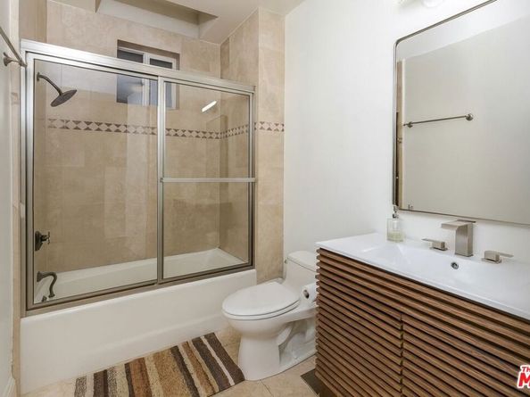 1023 Wilcox Avenue 102, Los Angeles CA 90038