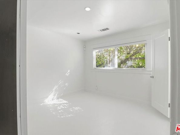 109 Dudley Avenue, Venice CA 90291