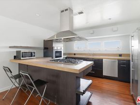 109 Dudley Avenue, Venice CA 90291