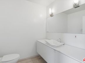 109 Dudley Avenue, Venice CA 90291