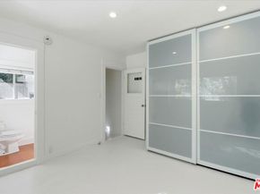 109 Dudley Avenue, Venice CA 90291