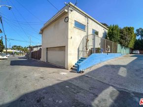 109 Dudley Avenue, Venice CA 90291