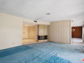 6619 S Bedford Avenue, Los Angeles CA 90056