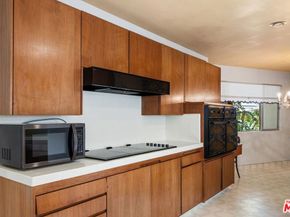 6619 S Bedford Avenue, Los Angeles CA 90056