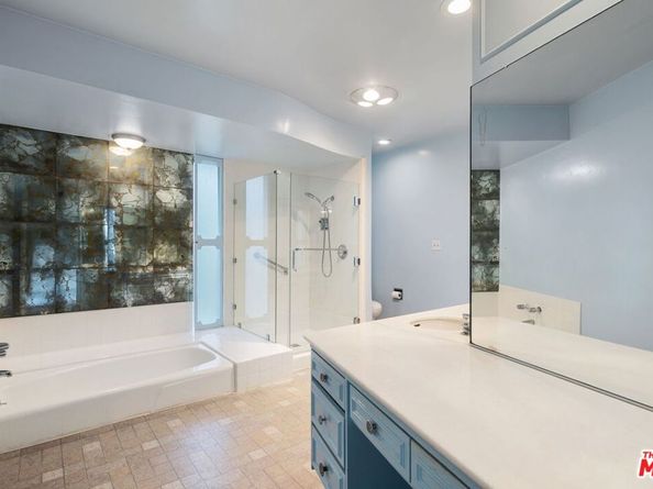 6619 S Bedford Avenue, Los Angeles CA 90056