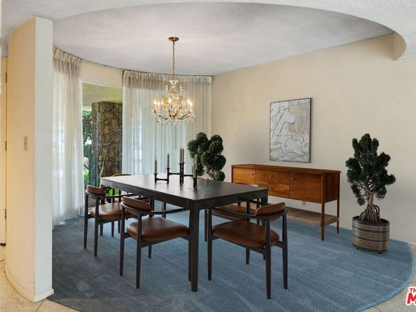 6619 S Bedford Avenue, Los Angeles CA 90056