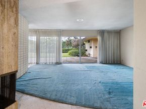 6619 S Bedford Avenue, Los Angeles CA 90056