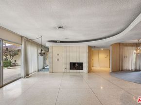 6619 S Bedford Avenue, Los Angeles CA 90056