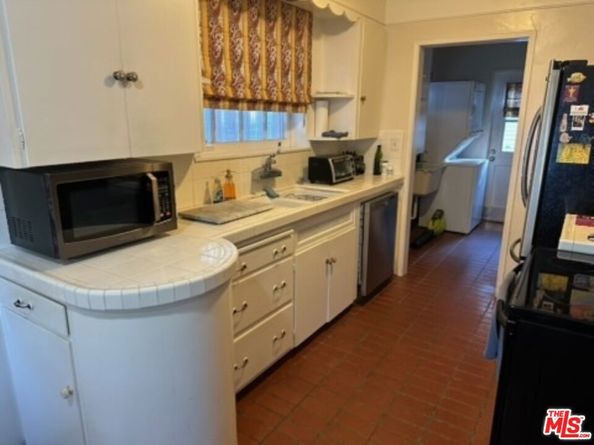 12752 Halkirk Street, Studio City CA 91604