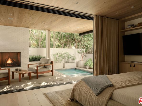 120 N Hart Avenue, Santa Monica CA 90405