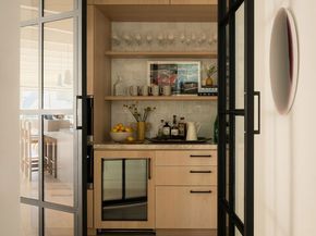 120 N Hart Avenue, Santa Monica CA 90405