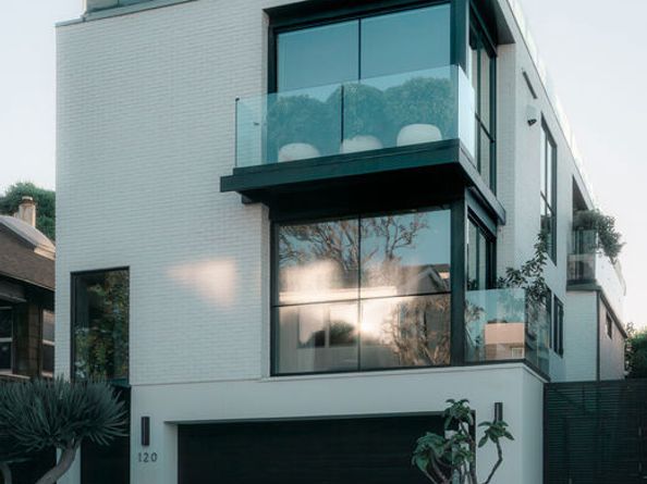 120 N Hart Avenue, Santa Monica CA 90405