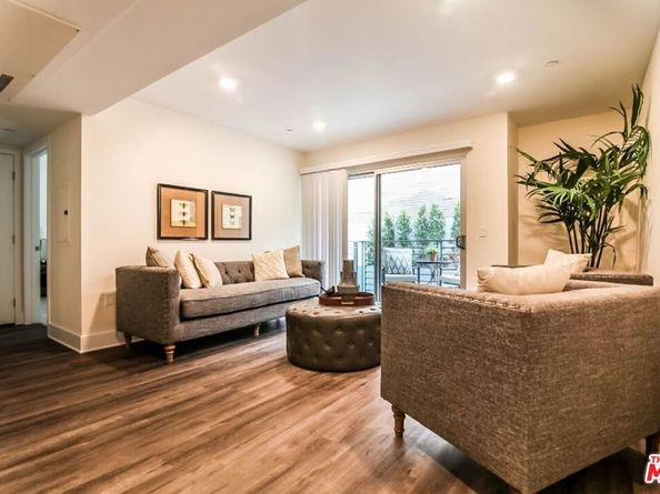 5026 Rosewood Avenue, Los Angeles CA 90004