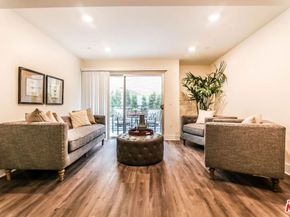 5026 Rosewood Avenue, Los Angeles CA 90004